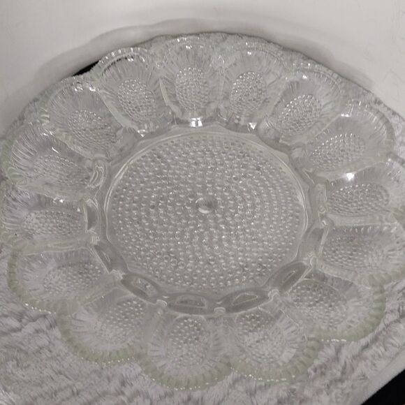 Vtg. Indiana Glass Hobnail Egg Platter - Picture 5 of 5